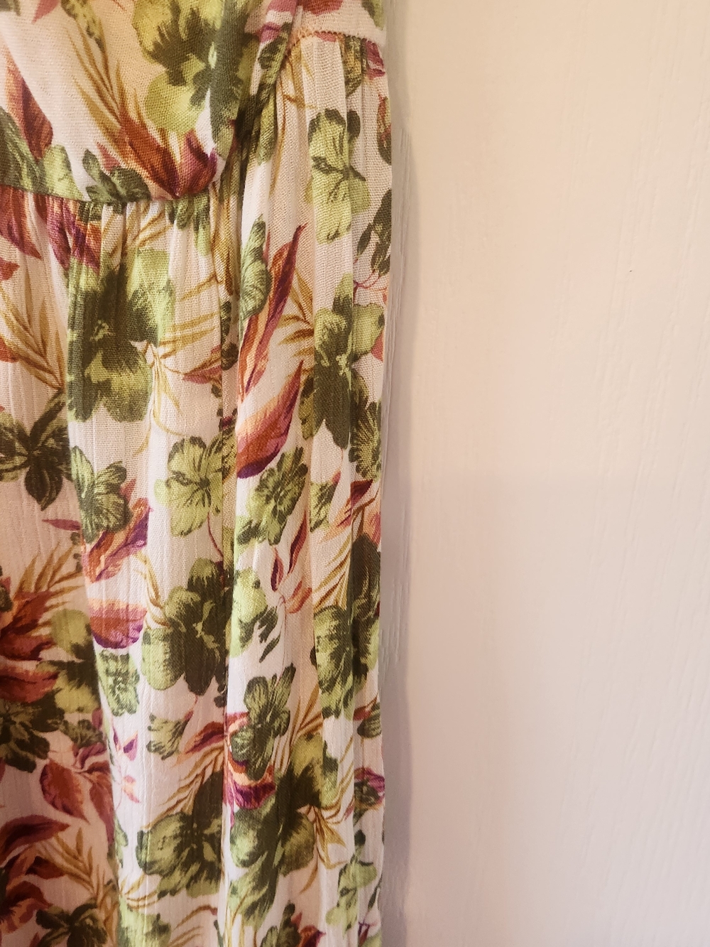 easel One-Shoulder Floral Maxi Jumpsuit in Cream, Green and Pink S BNWT - Picture 6 of 6